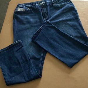 NWOT- CJ Banks Jeans w/Embroidered Pockets, Size 18W